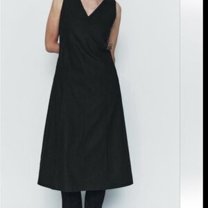 Zara Elegant Sleeveless Dress